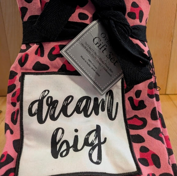 Pink Leopard Print Kitchen Oven Mitt Set - Picture 3 of 7